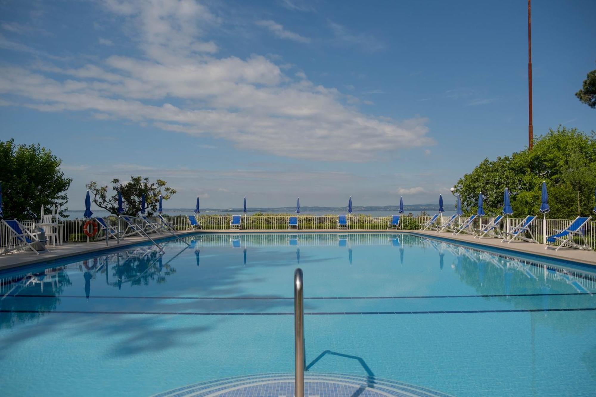 Hotel Vela D'Oro Dependence 巴多利诺 外观 照片