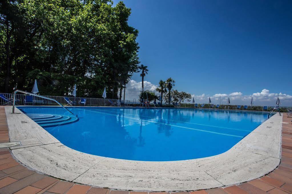 Hotel Vela D'Oro Dependence 巴多利诺 外观 照片